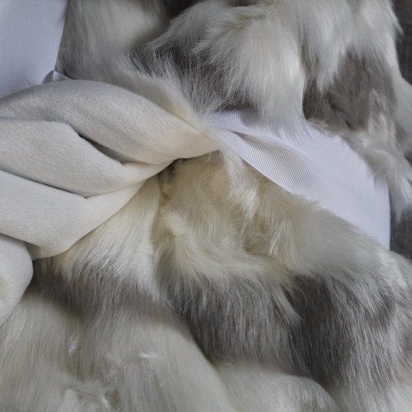 NWT UGG‎ SHAYLA ZEBRA FUR PLUSH THROW BLANKET 50 X 70 Multi $168 - Picture 6 of 7